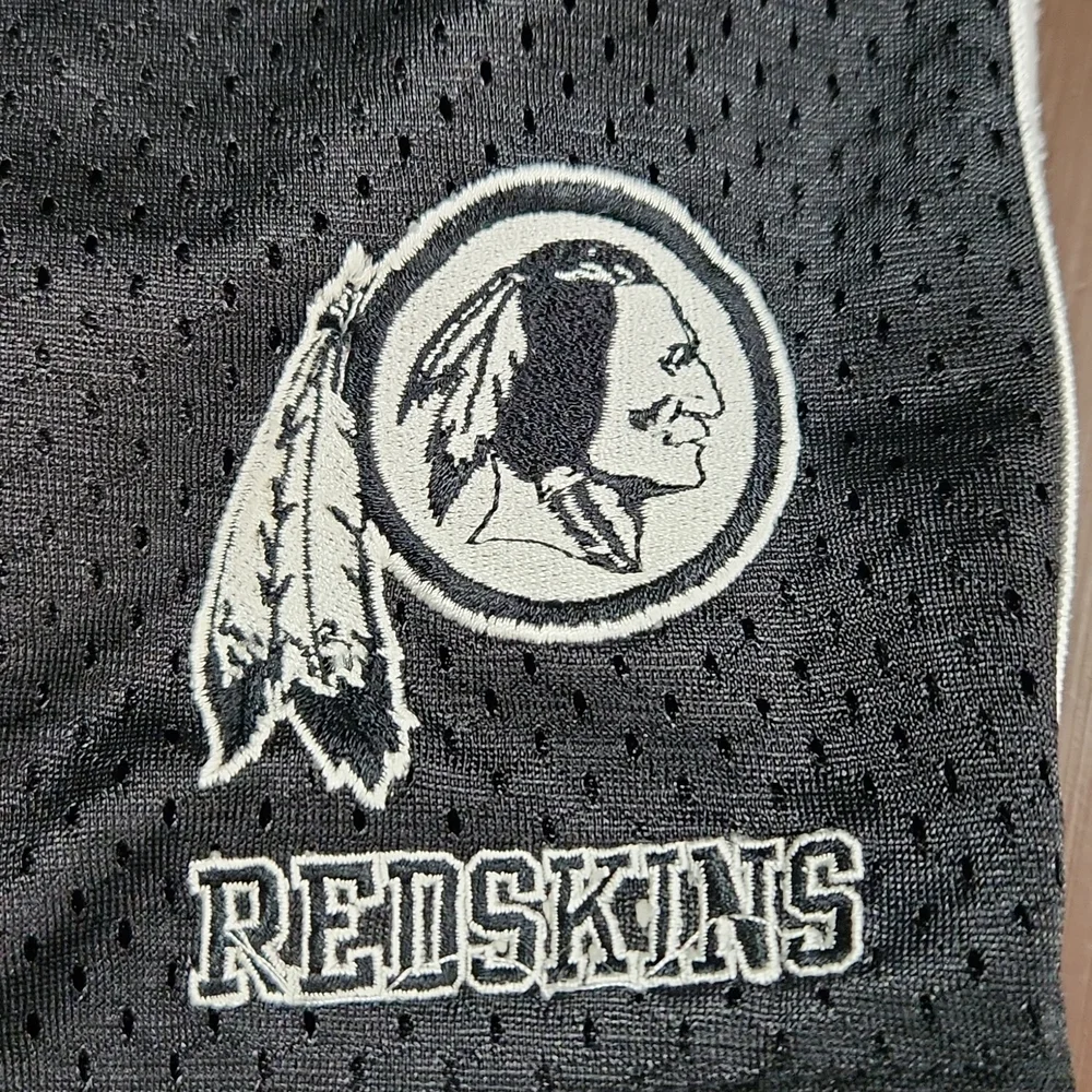 Washington Redskins Reebok Drawstring Shorts - Picture 2 of 8